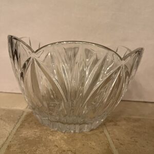 Vintage Crystal Glass Console Bowl Fruit Bowl Unmarked 9" Rim by 5.75" Tall